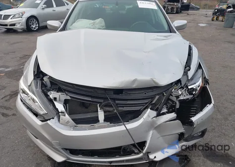 2016 Nissan Altima 2.5 Sv z USA, uszkodzony, nr VIN 1N4AL3AP8GC259701